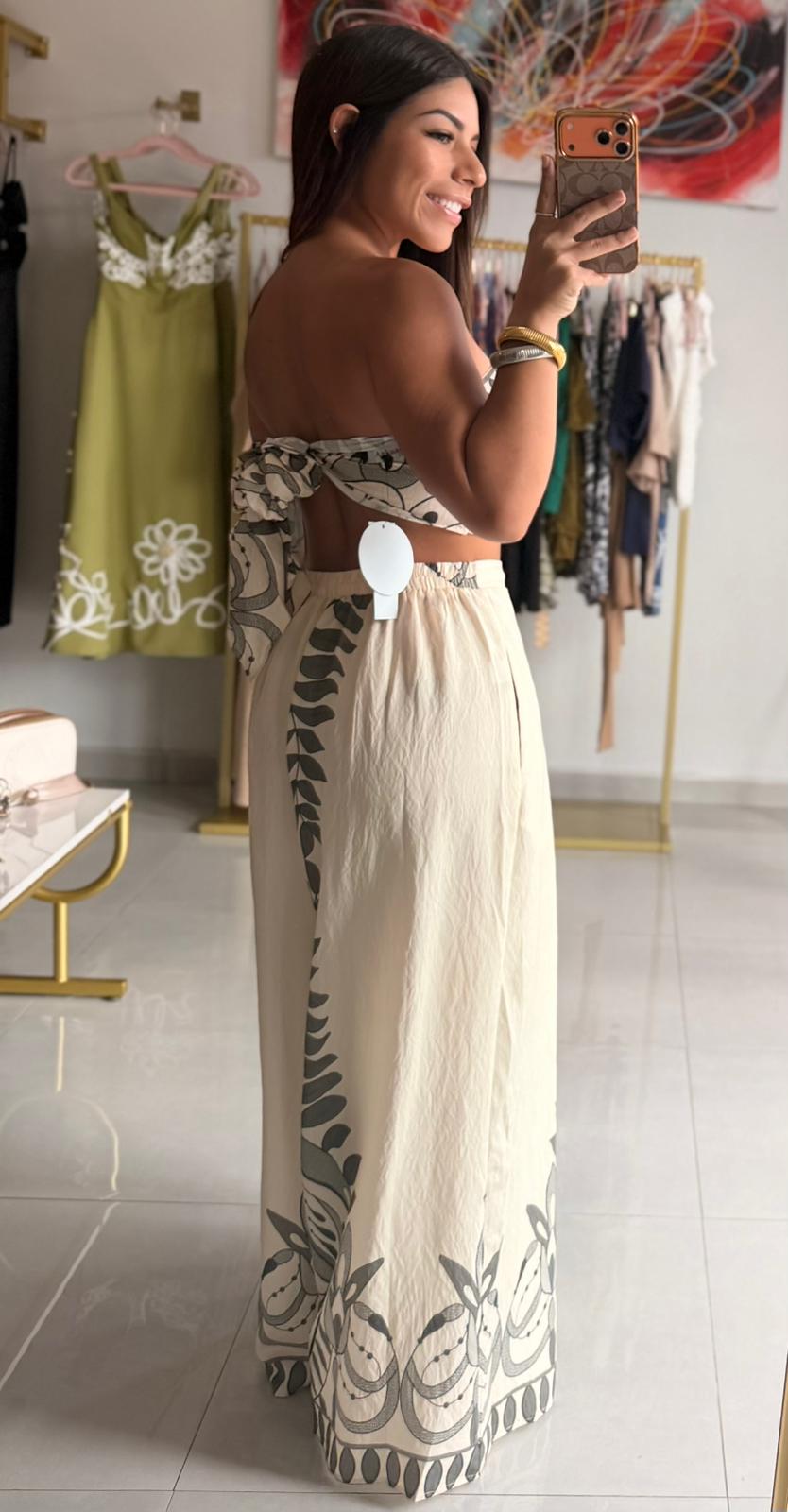 Set de pantalón crema con diseños negros